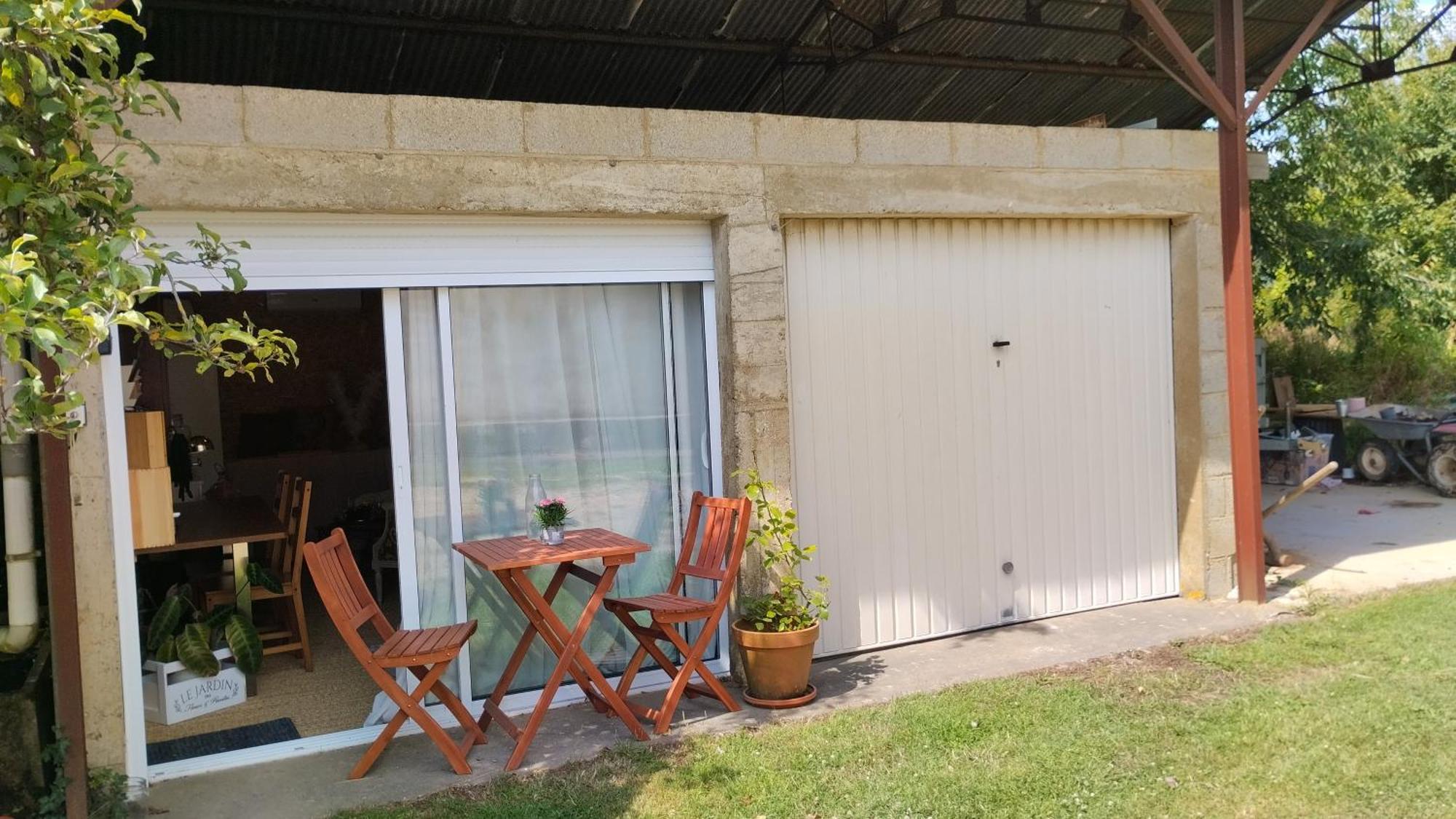 Le Laboratoire Shabby Chic De La Parfumerie Du Manoir Chavagne Exterior photo